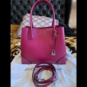 Beautiful Michael Kors bag